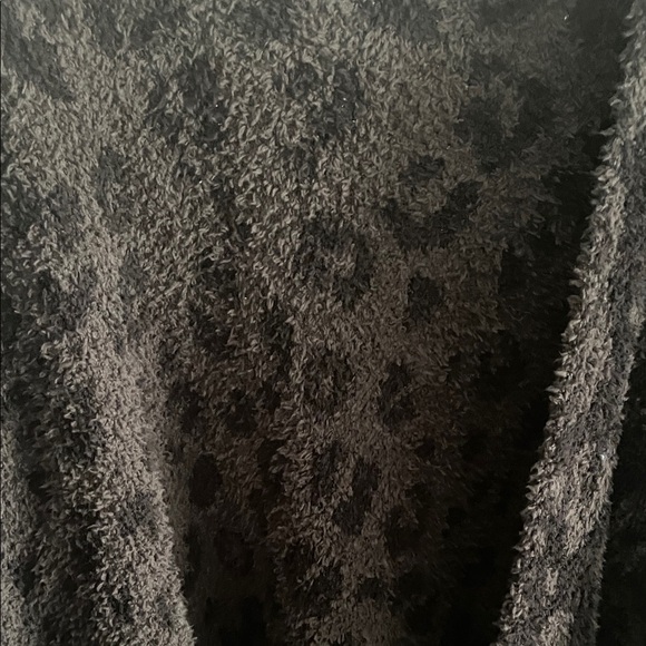 Mud Pie Black and Gray Leopard Reversible Chenille Poncho - Picture 6 of 11